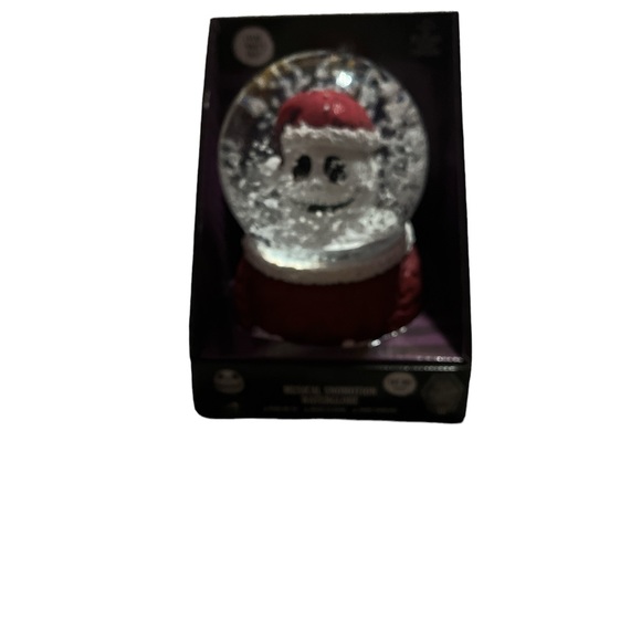 2023 Tim Burton's Water Globe musical wind up globe new - Picture 5 of 6